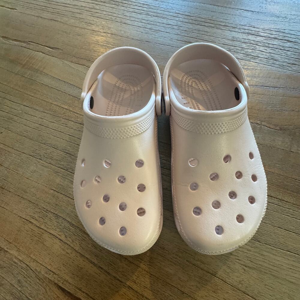 CROCS - Gender Inclusive Classic Clog - W8 M6 - Picture 4 of 8
